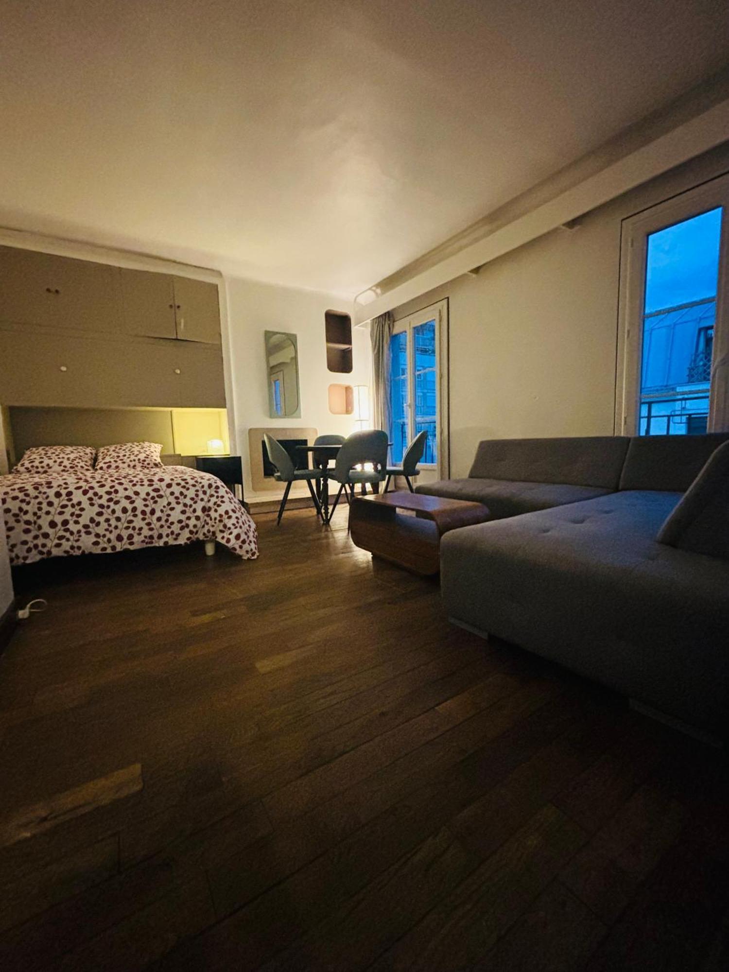 La Maison Du Bonheur A Charonne Paris Bagian luar foto